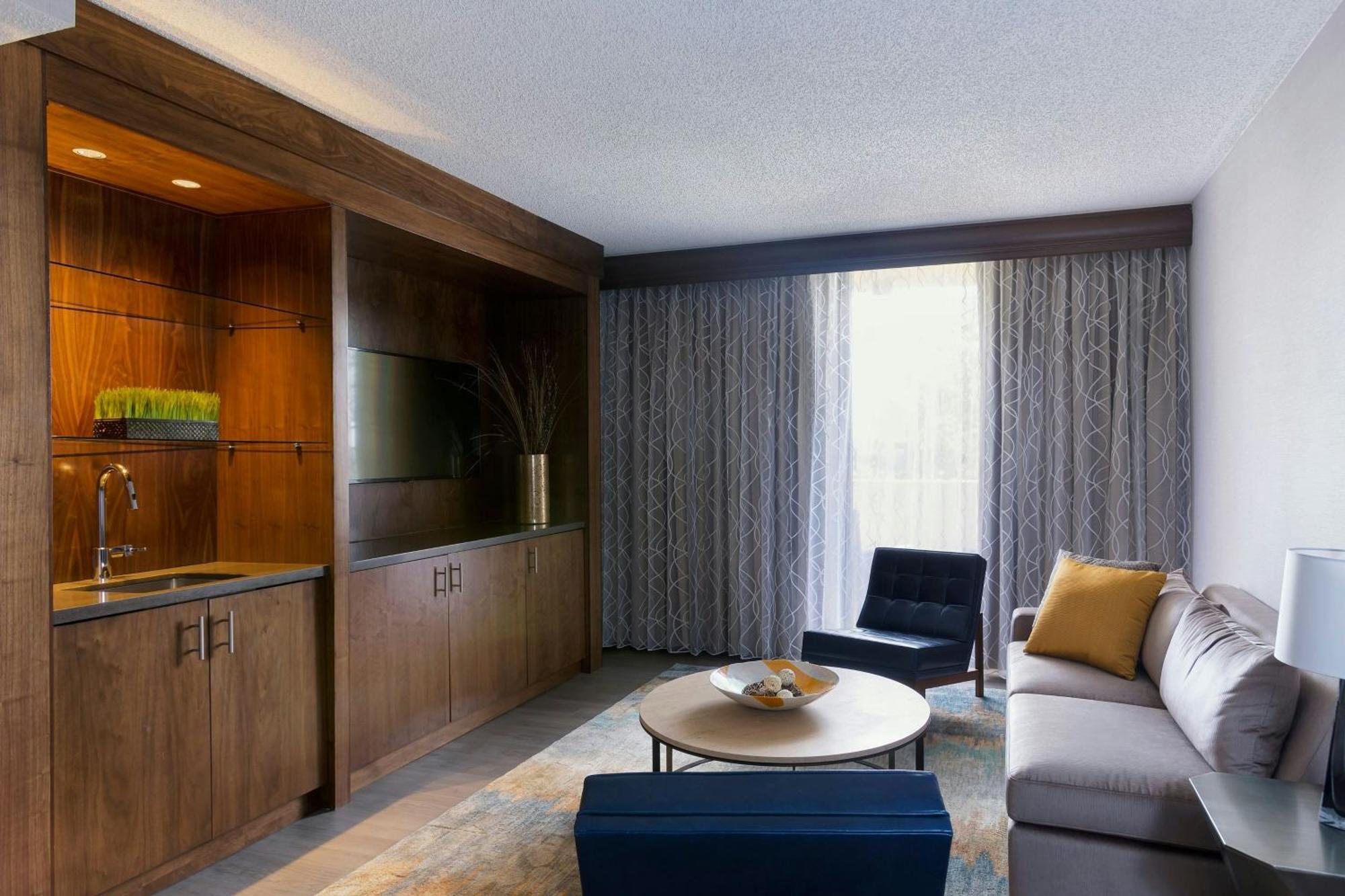 Greensboro-High Point Marriott Airport Ngoại thất bức ảnh